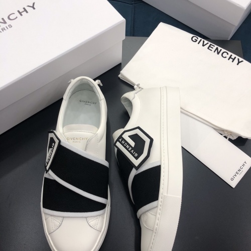 Givenchy Casual Shoes For Men #1027910