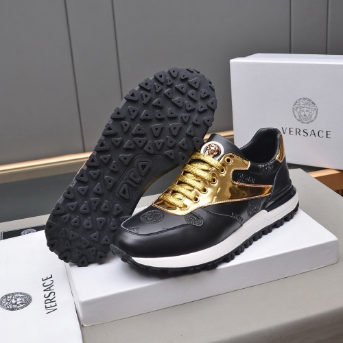 Versace Casual Shoes For Men #1027999