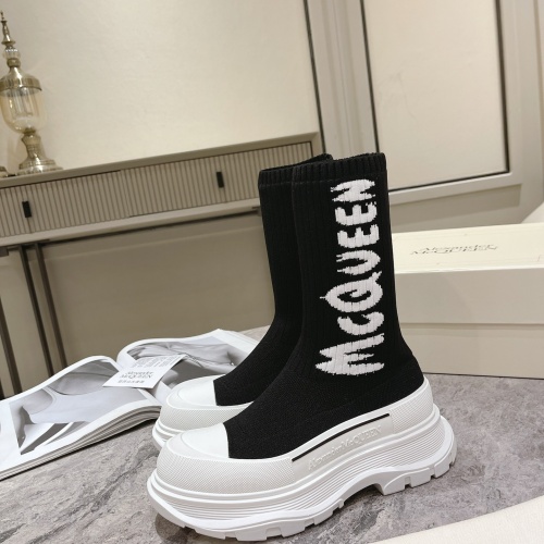 Alexander McQueen Boots For Women #1028658