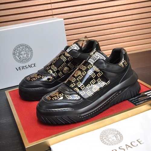 Versace Casual Shoes For Men #1028804
