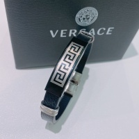 $42.00 USD Versace Bracelet #1019667