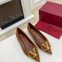 $92.00 USD Valentino Flat Shoes For Women #1019957