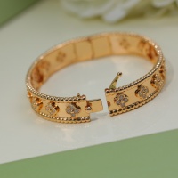 $45.00 USD Van Cleef & Arpels Bracelet For Women #1025793