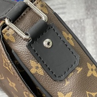 $68.00 USD Louis Vuitton AAA Man Messenger Bags #1028917