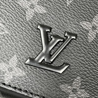 $68.00 USD Louis Vuitton AAA Man Messenger Bags #1028918