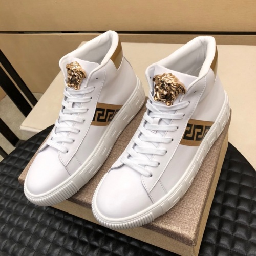 Versace High Tops Shoes For Men #1029690