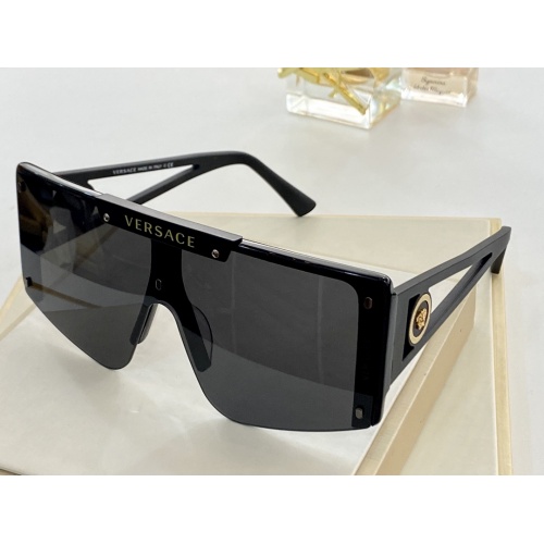 Versace AAA Quality Sunglasses #1029854