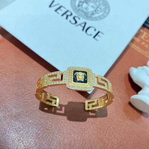 Replica Versace Bracelet #1029912 $38.00 USD for Wholesale