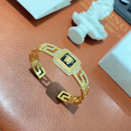 Replica Versace Bracelet #1029912 $38.00 USD for Wholesale