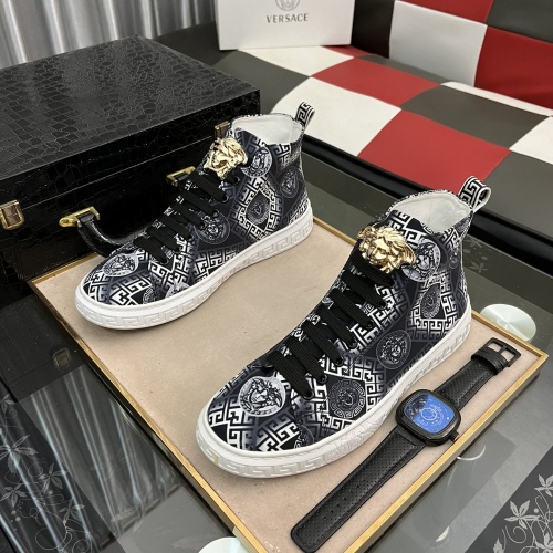 Versace High Tops Shoes For Men #1030922