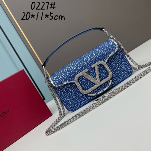 Valentino AAA Quality Messenger Bags For Women #1031018