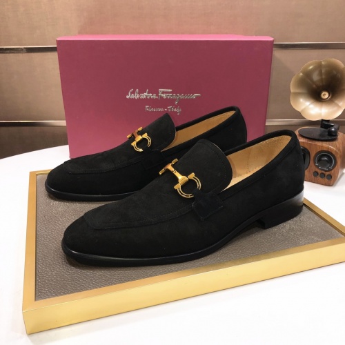 Salvatore Ferragamo Leather Shoes For Men #1031100