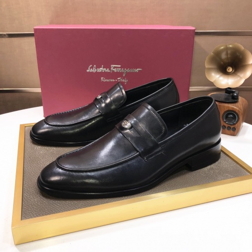 Salvatore Ferragamo Leather Shoes For Men #1031105