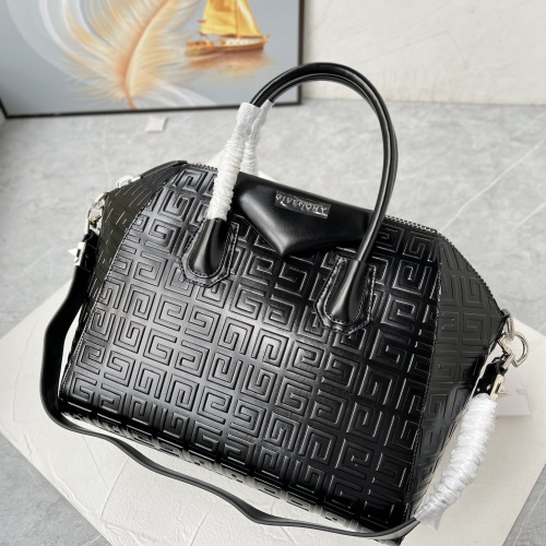 Replica Givenchy AAA Quality Handbags For Women #1031138 $210.00 USD for Wholesale