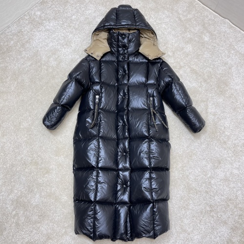 Moncler Down Feather Coat Long Sleeved For Women #1032063