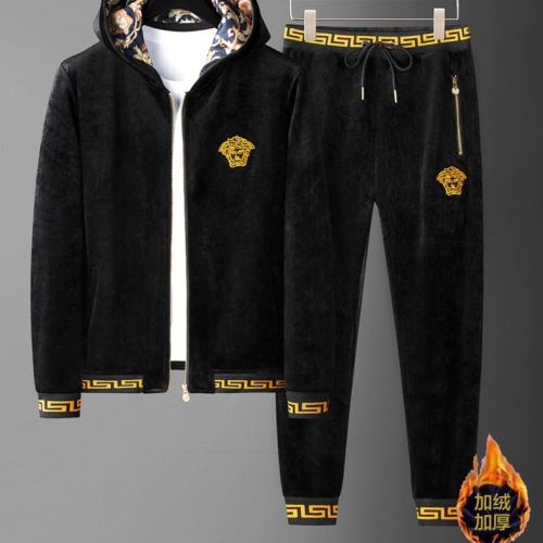 Versace Tracksuits Long Sleeved For Men #1032120