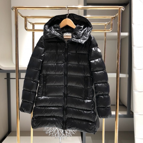 Moncler Down Feather Coat Long Sleeved For Women #1032170