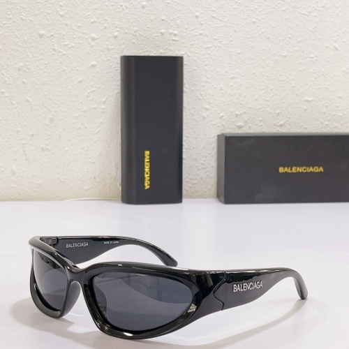 Balenciaga AAA Quality Sunglasses #1032744