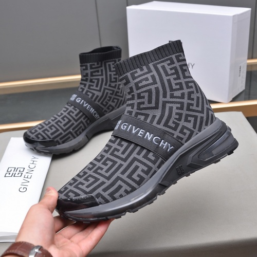 Givenchy Boots For Men #1033277