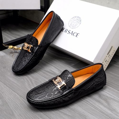 Versace Leather Shoes For Men #1033342