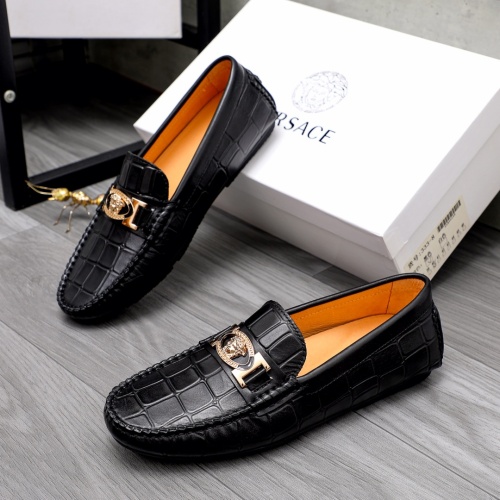 Versace Leather Shoes For Men #1033344