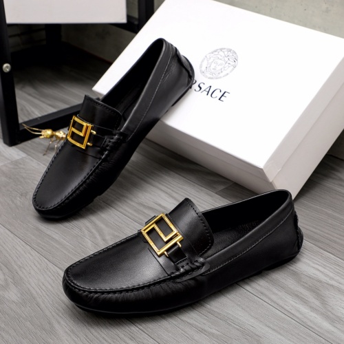 Versace Leather Shoes For Men #1033380