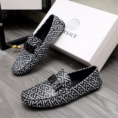 Versace Leather Shoes For Men #1033381