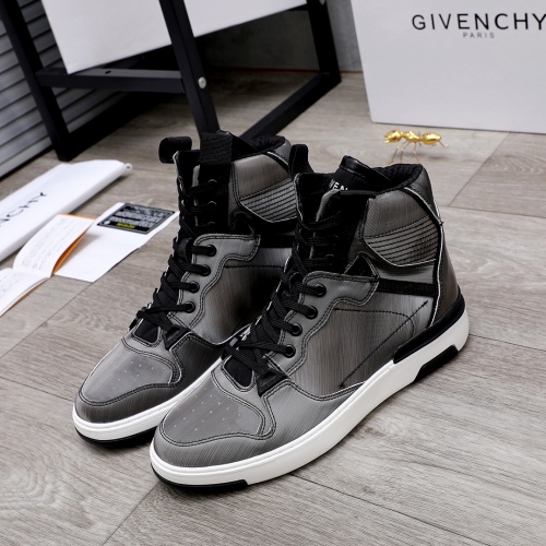 Givenchy High Tops Shoes For Men #1034478
