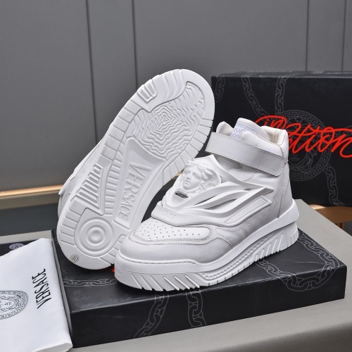 Versace High Tops Shoes For Men #1035749