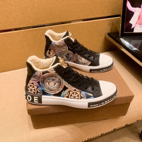 Versace High Tops Shoes For Men #1035755