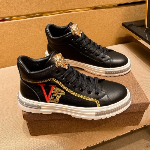 Versace High Tops Shoes For Men #1035757