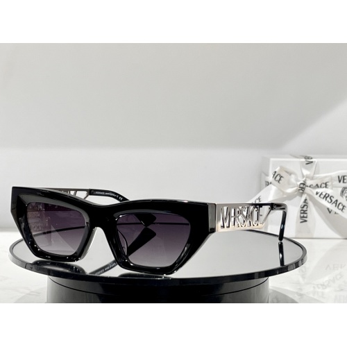 Versace AAA Quality Sunglasses #1035803