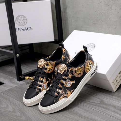 Replica Versace Casual Shoes For Men #1036356 $76.00 USD for Wholesale
