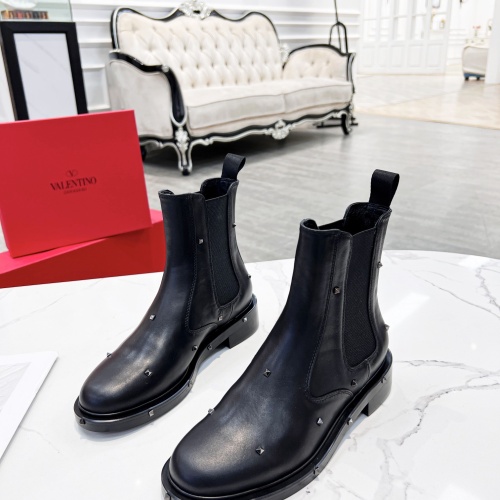 Valentino Boots For Women #1037908
