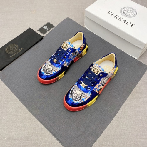 Versace Casual Shoes For Men #1037973
