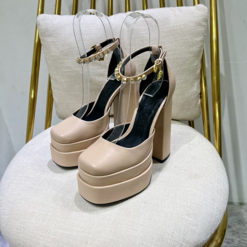 Versace Sandal For Women #1038030