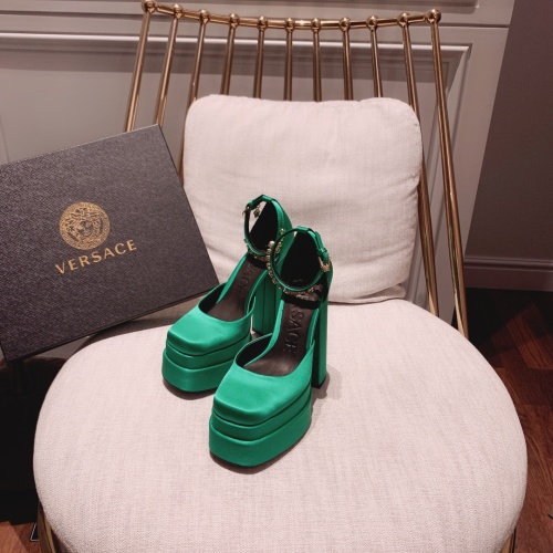 Versace Sandal For Women #1038034