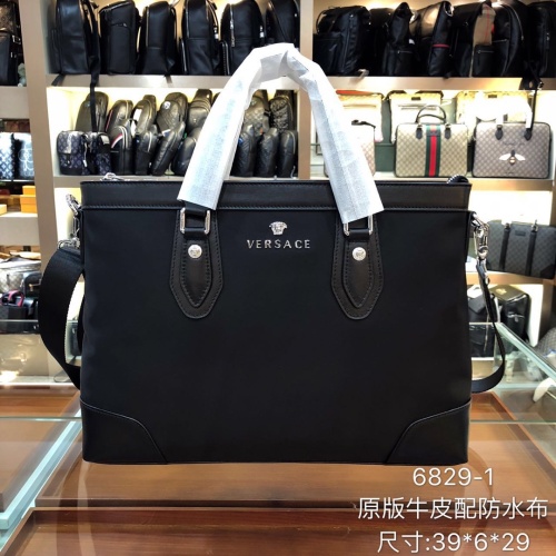 Versace AAA Man Handbags #1038056