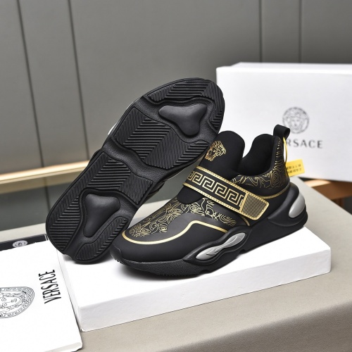 Versace Casual Shoes For Men #1038248