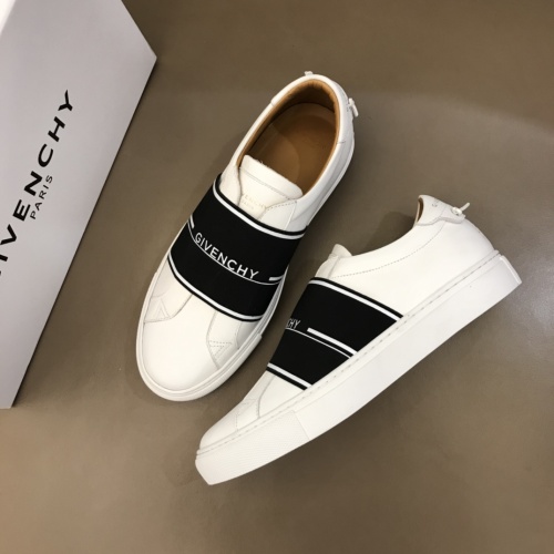 Givenchy Casual Shoes For Men #1038367