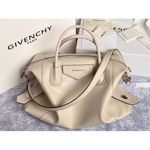 Givenchy AAA Quality Handbags For Women #1038852
