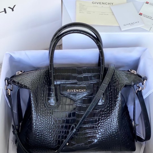 Givenchy AAA Quality Handbags For Women #1038871