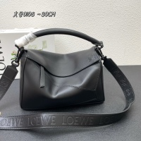$108.00 USD LOEWE AAA Quality Messenger Bags For Women #1031136
