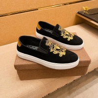 $72.00 USD Versace Casual Shoes For Men #1035725