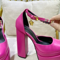 $140.00 USD Versace Sandal For Women #1038031