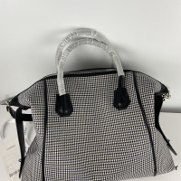 $222.00 USD Givenchy AAA Quality Handbags For Women #1038840