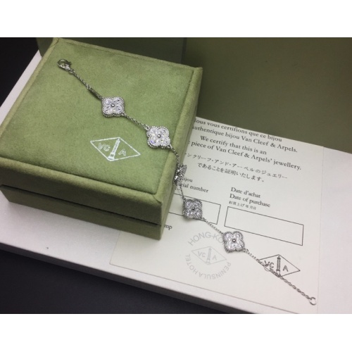 Replica Van Cleef & Arpels Bracelet For Women #1039535 $29.00 USD for Wholesale