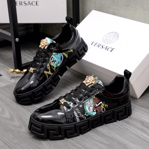 Versace Casual Shoes For Men #1040112