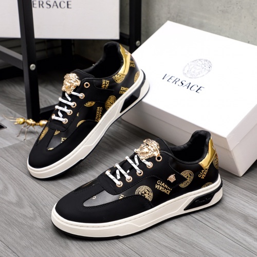 Versace Casual Shoes For Men #1040134