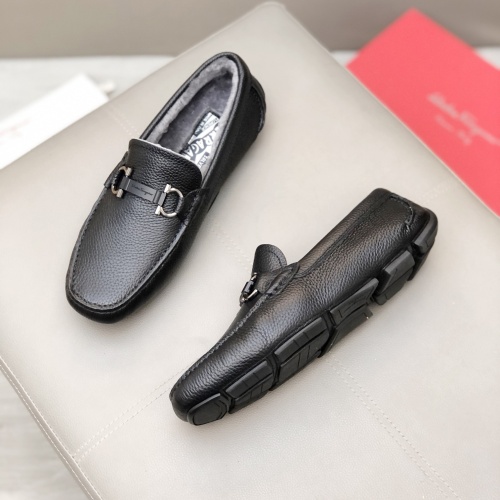 Salvatore Ferragamo Leather Shoes For Men #1040417